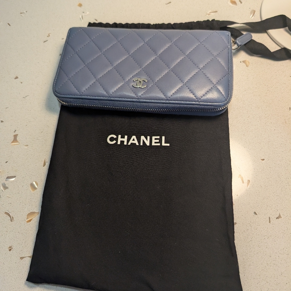 Chanel Continental Wallet - Picture 10 of 10